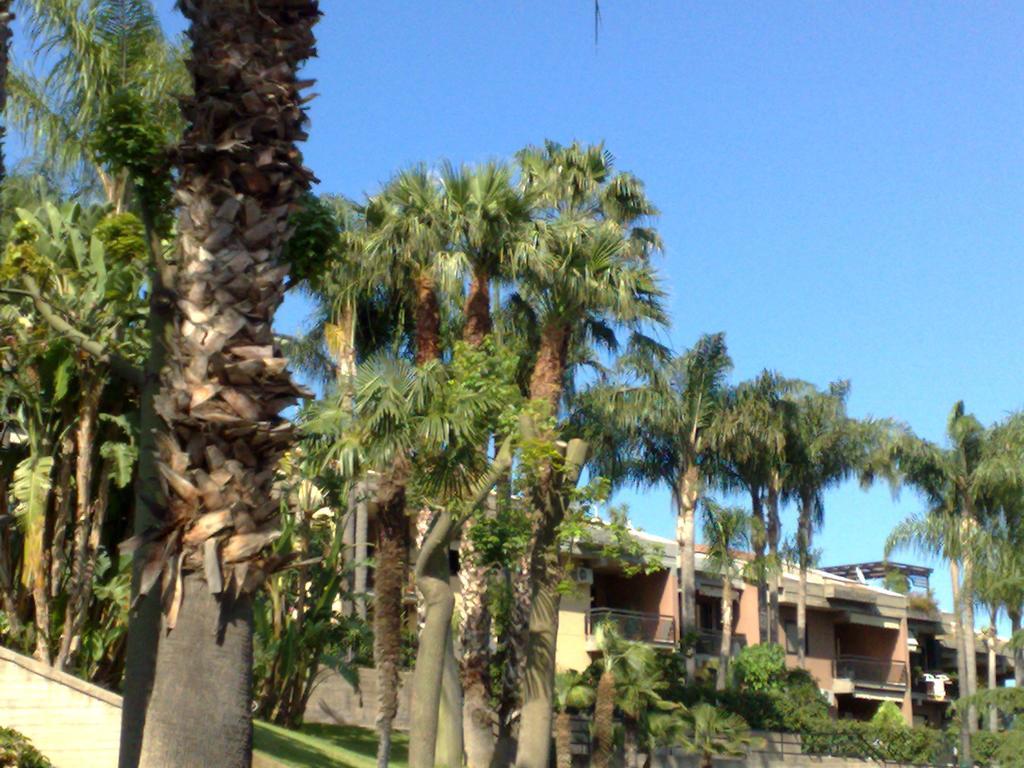 Porto Ulisse Bed and Breakfast Catania Eksteriør billede